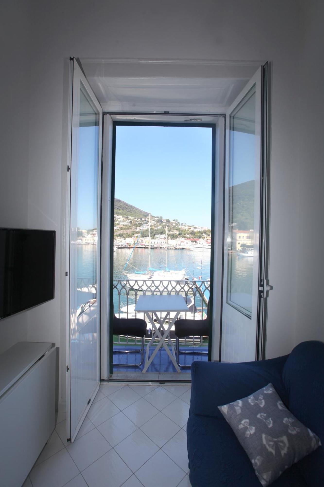 Riva Destra Home By Domusextra Ischia Exterior photo